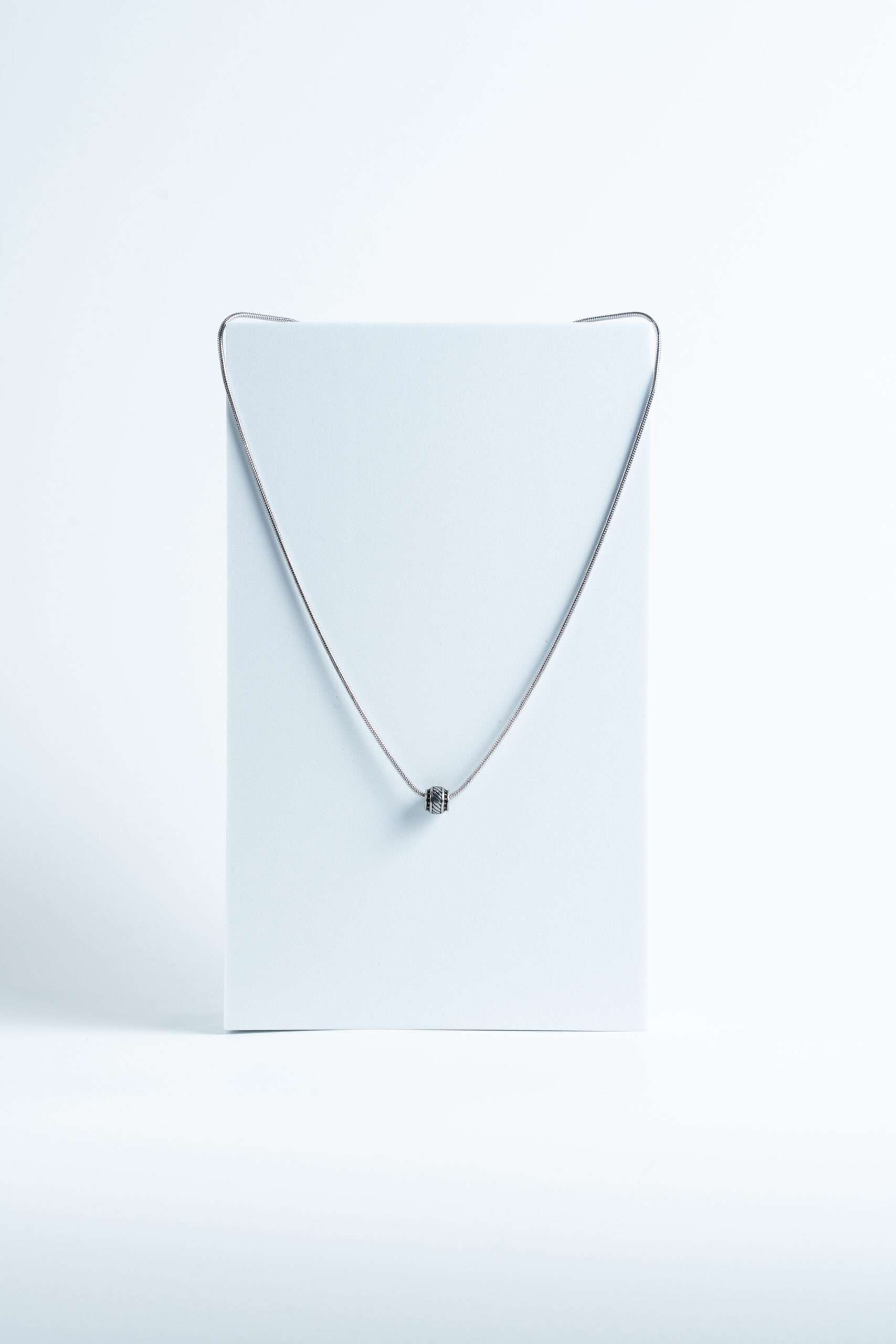Silver Textured Pendant Necklace