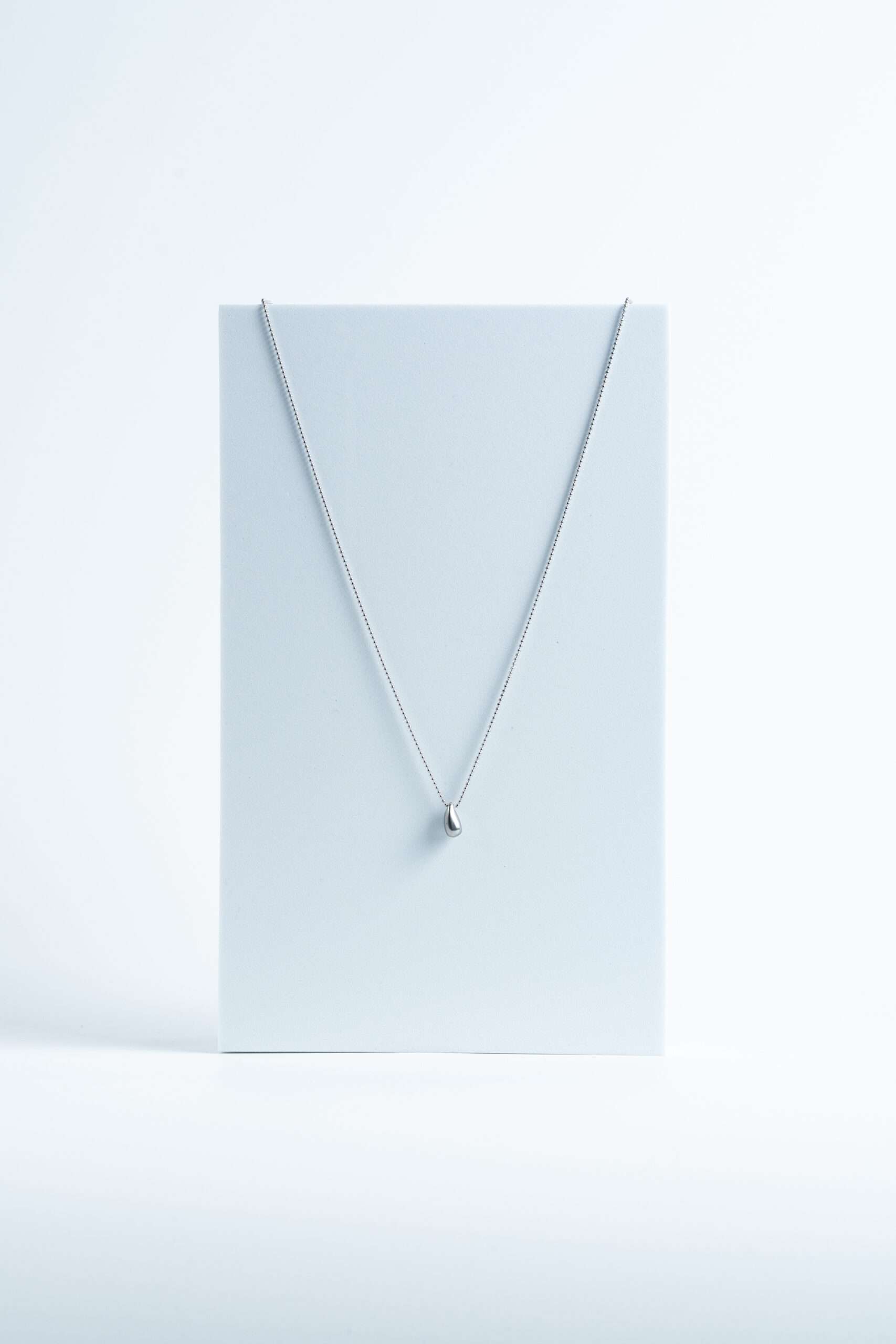 Silver Teardrop Pendant Necklace